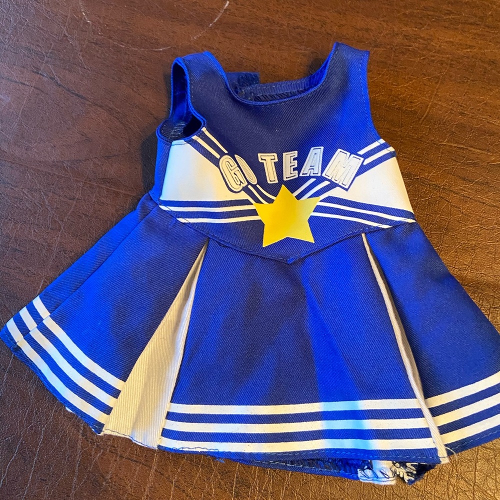 American Girl/Our Generation; 6 outfits and accessories!